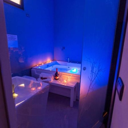 Etnea 208 Luxury Jacuzzi Suite Catane Extérieur photo